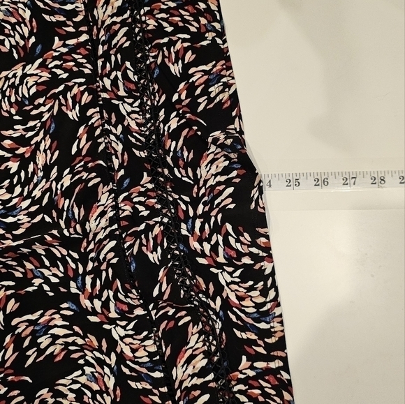 WHBM FLORAL HALTER TOP, SZ MEDIUM - Picture 11 of 12